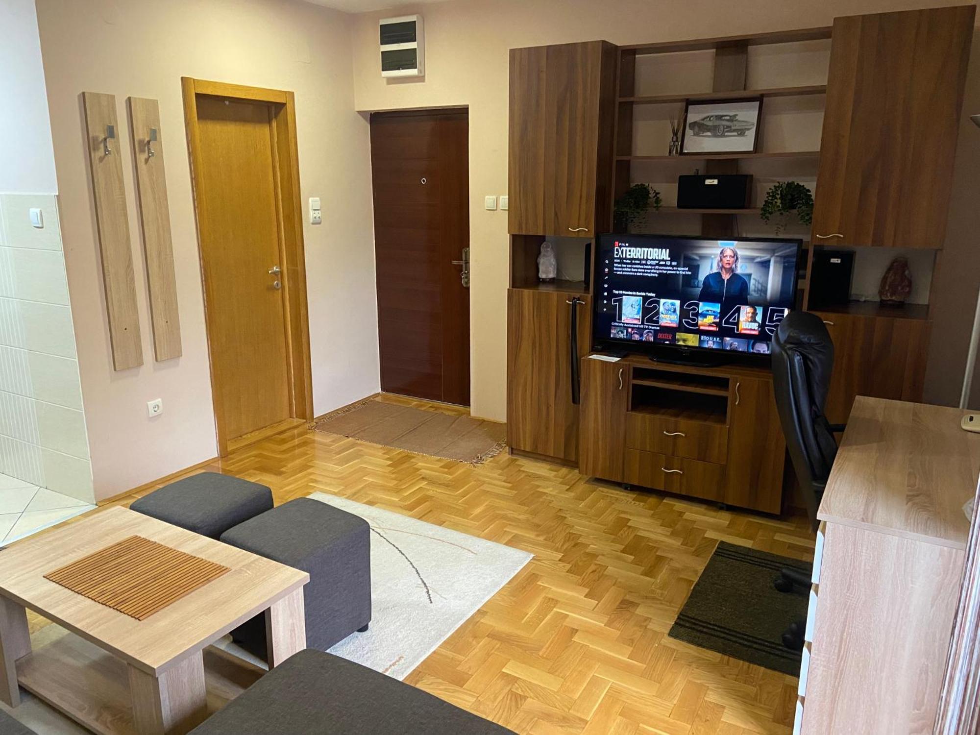 Mila Apartment โนวีซาด ภายนอก รูปภาพ